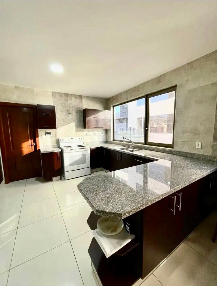 En Alquiler a Bs 8,500 Foto 10