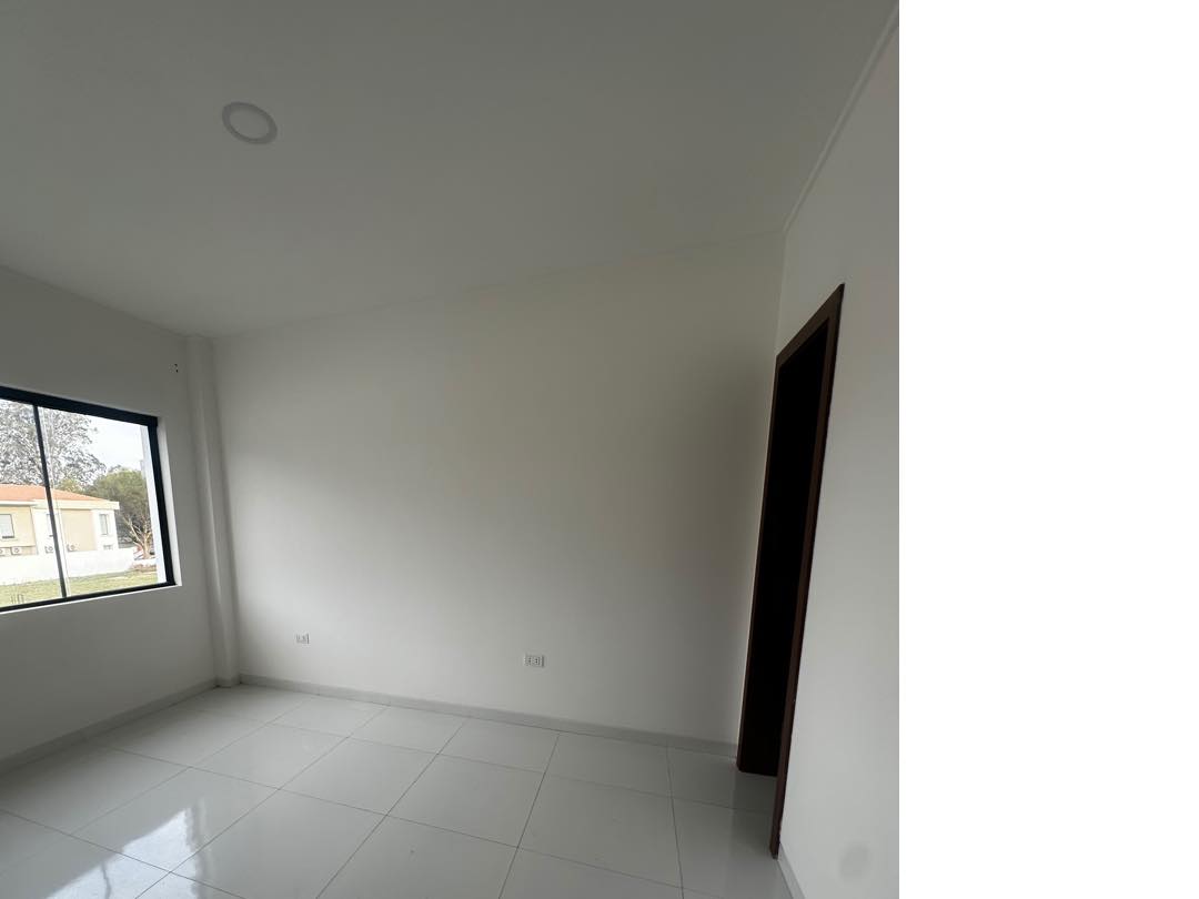 Departamento en Entre 7mo y 8vo anillo Norte en Santa Cruz de la Sierra 3 dormitorios 1 baños 2 parqueos Foto 12