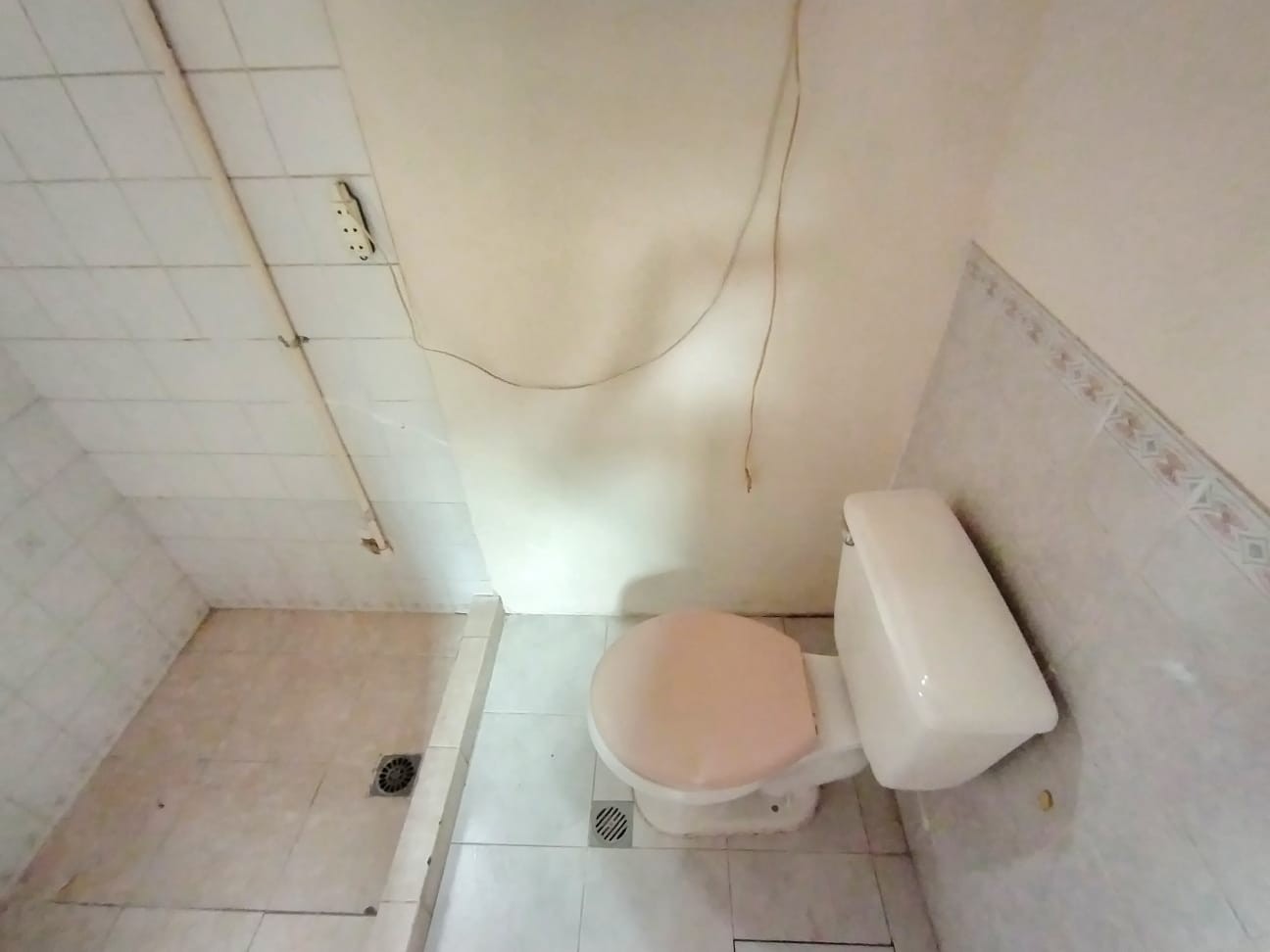 Departamento en AlquilerLos Pinos, frente a Impuestos Nacionales, zona los nuevos Pinos 3 dormitorios 4 baños 1 parqueos Foto 15