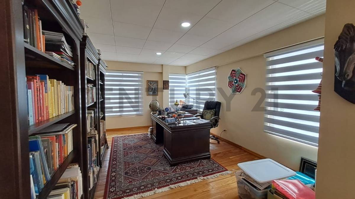 Casa en La Florida en La Paz 4 dormitorios 6 baños 4 parqueos Foto 10