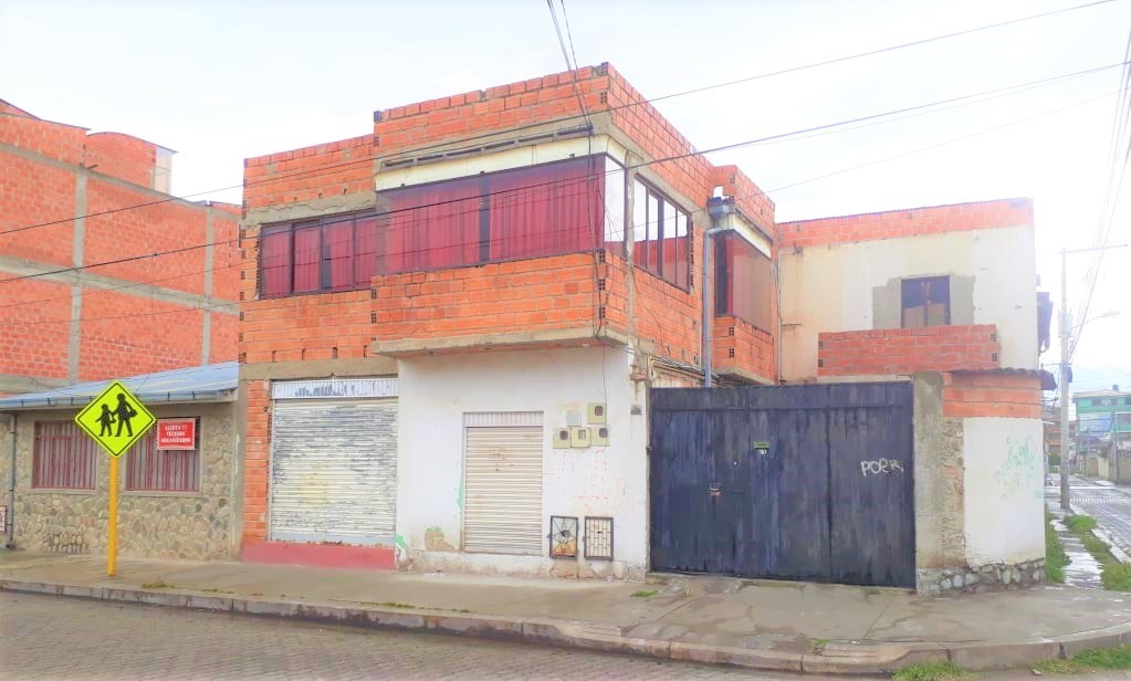 Casa en Ciudad Satélite en El Alto 6 dormitorios 3 baños 2 parqueos Foto 1