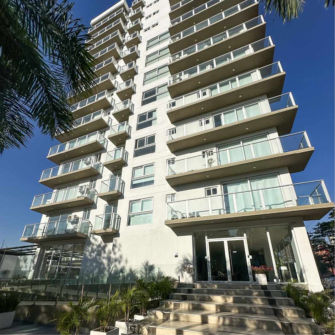 Departamento en VentaCond. San Francisco Norte, Av. Banzer entre 2do y 3er anillo 2 dormitorios 4 baños 1 parqueos Foto 3