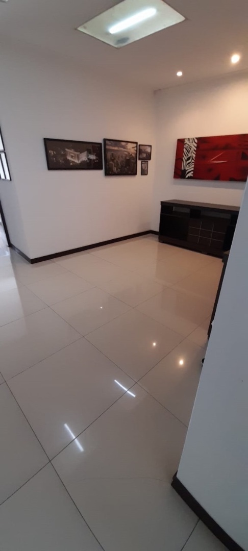 Casa en Venta2 anillo Av Alemana y Multualista 3 dormitorios 3 baños 2 parqueos Foto 2