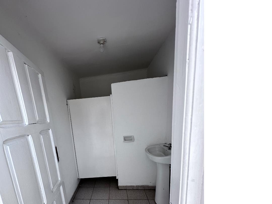 Galpón  sobre la Av. 26 de Febrero (2do anillo) Foto 8