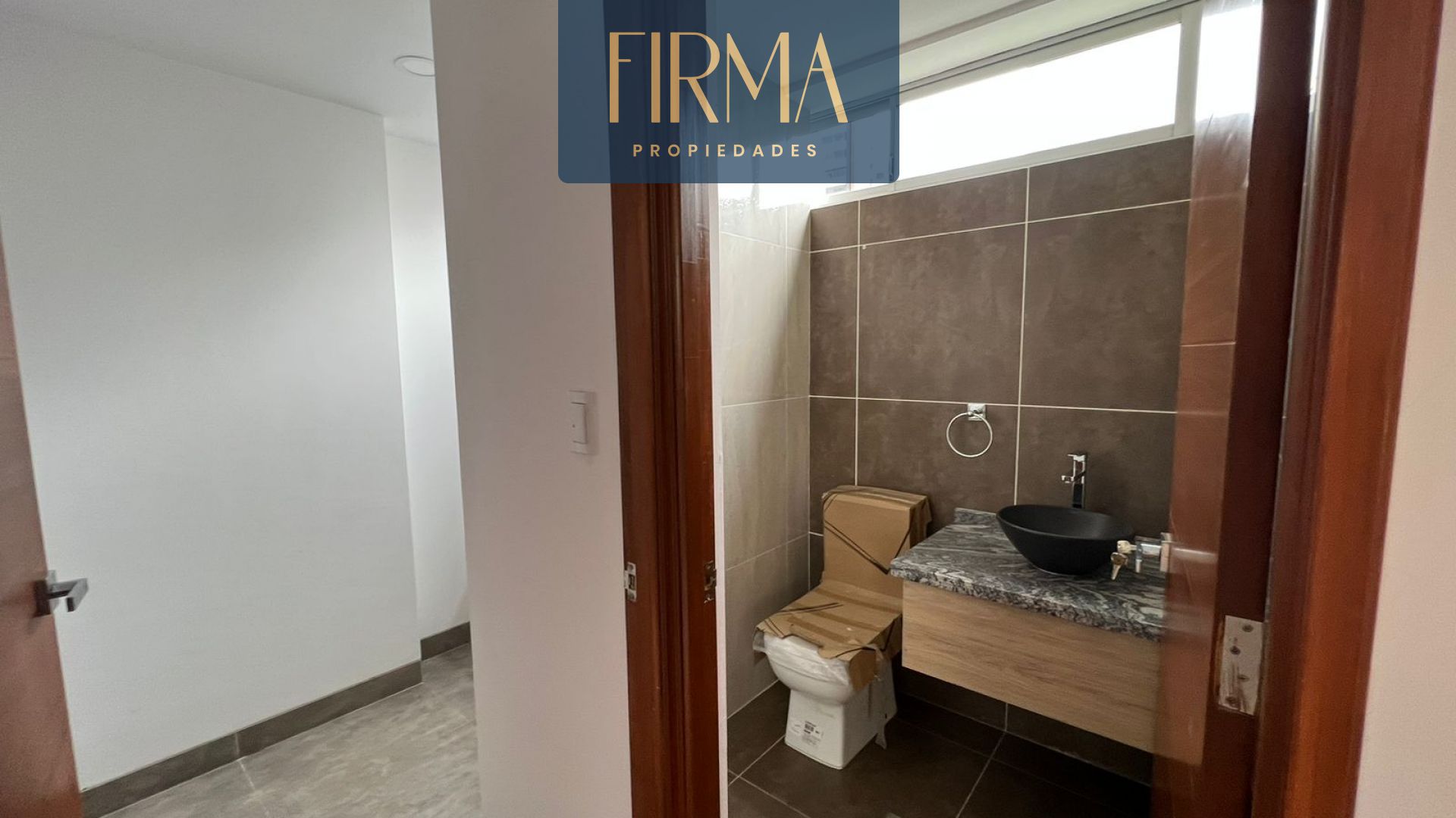 Oficina en Sopocachi en La Paz  2 baños  Foto 2