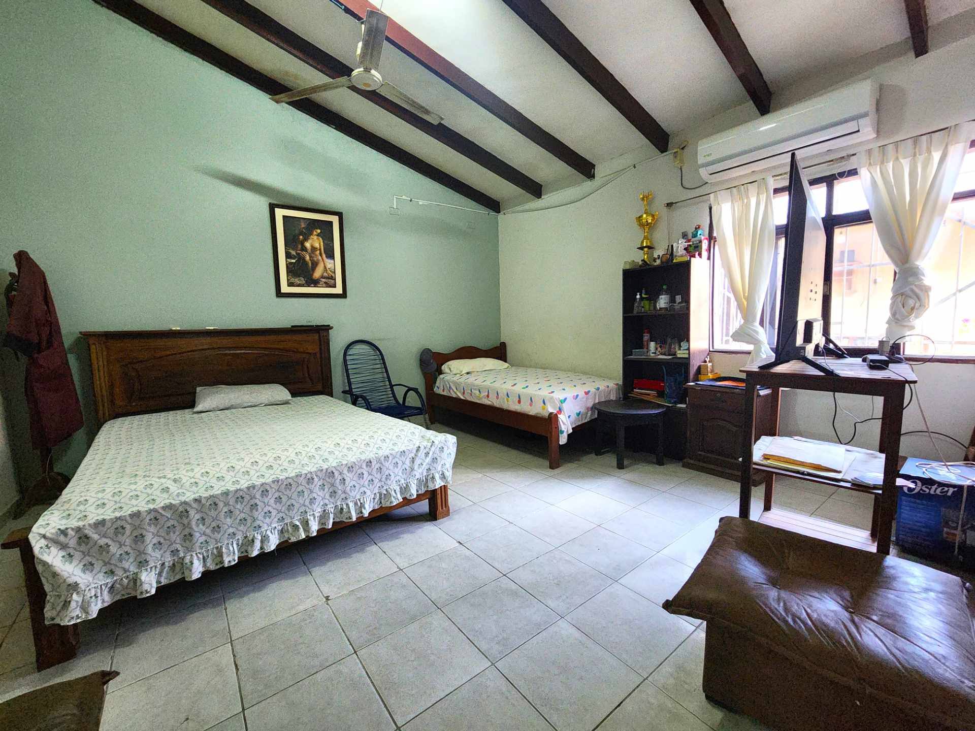 Casa en Villa 1ero de Mayo en Santa Cruz de la Sierra 3 dormitorios 3 baños 3 parqueos Foto 8