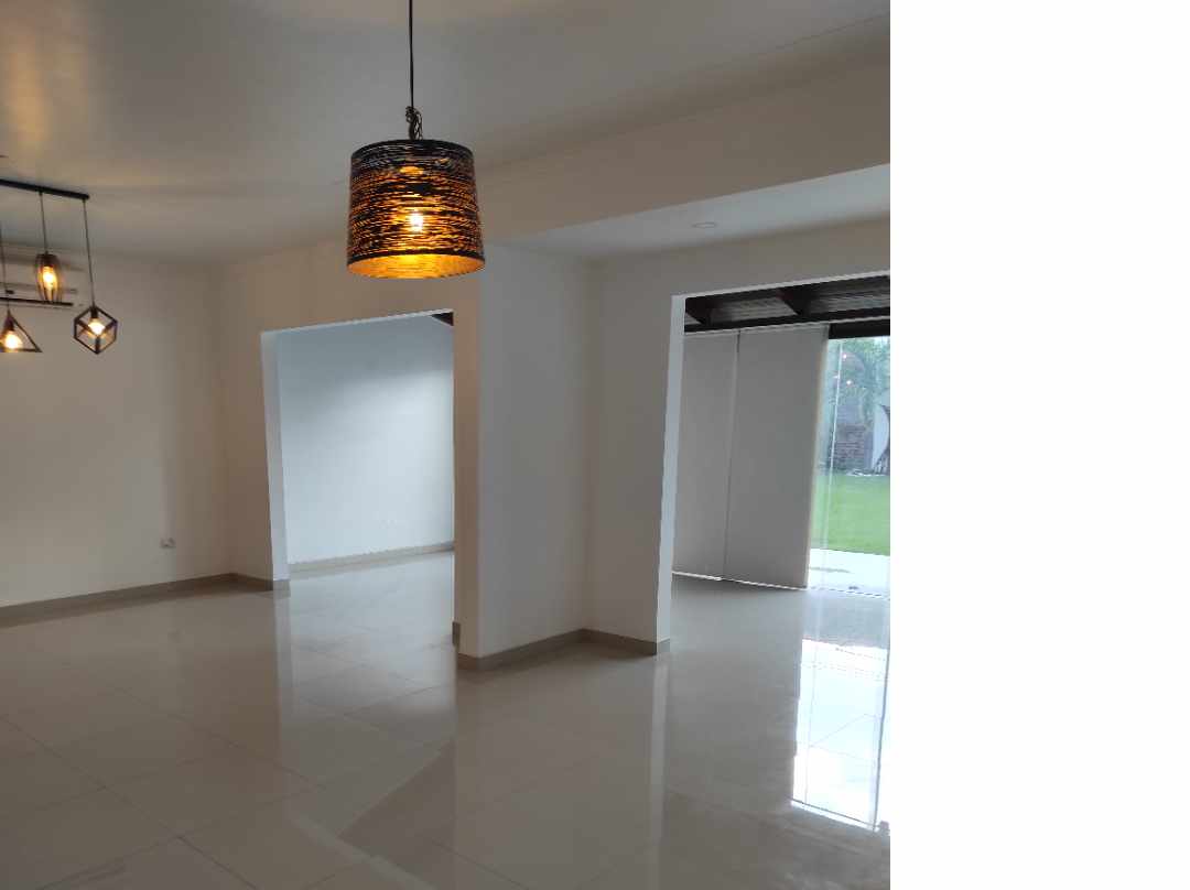 En Alquiler a $us 1,500 Foto 6