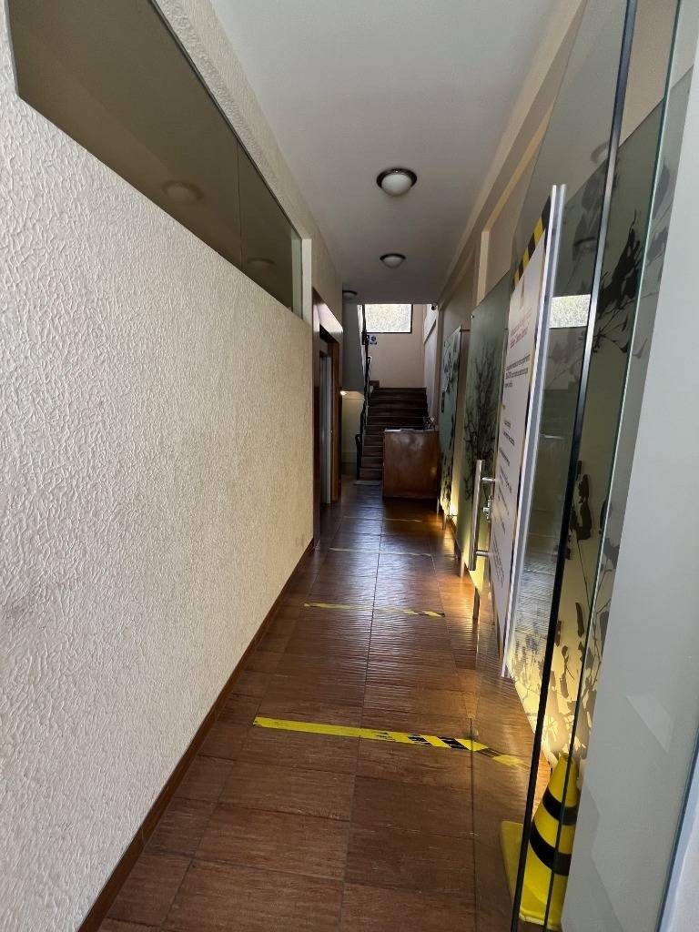 Oficina en AlquilerSAN MIGUEL, CALLE GABRIEL RENÉ MORENO 4 dormitorios 2 baños  Foto 5