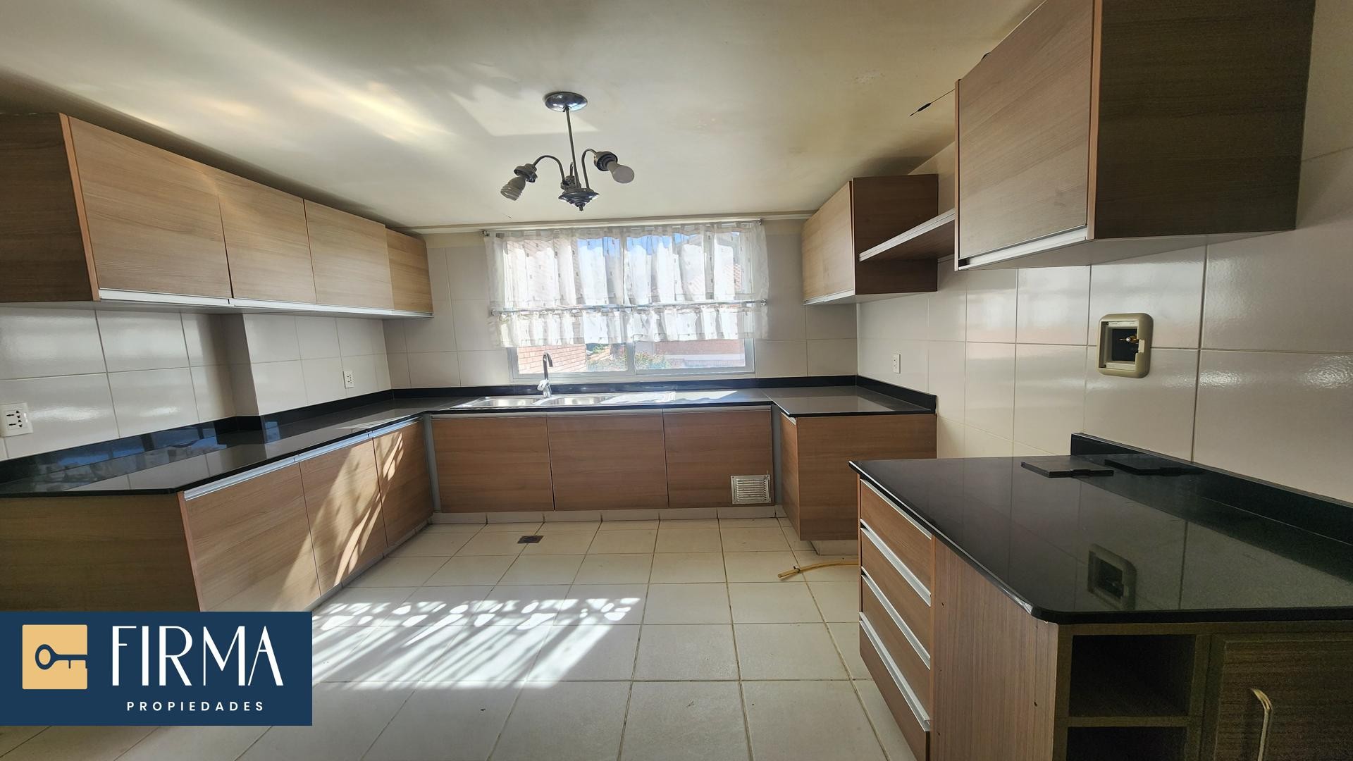 En Venta a $us 195,000 Foto 5