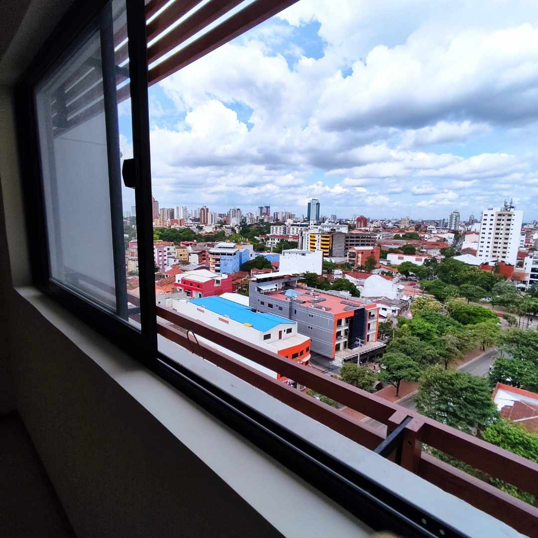 Departamento en Entre 1er y 2do anillo Oeste en Santa Cruz de la Sierra 2 dormitorios 2 baños  Foto 4