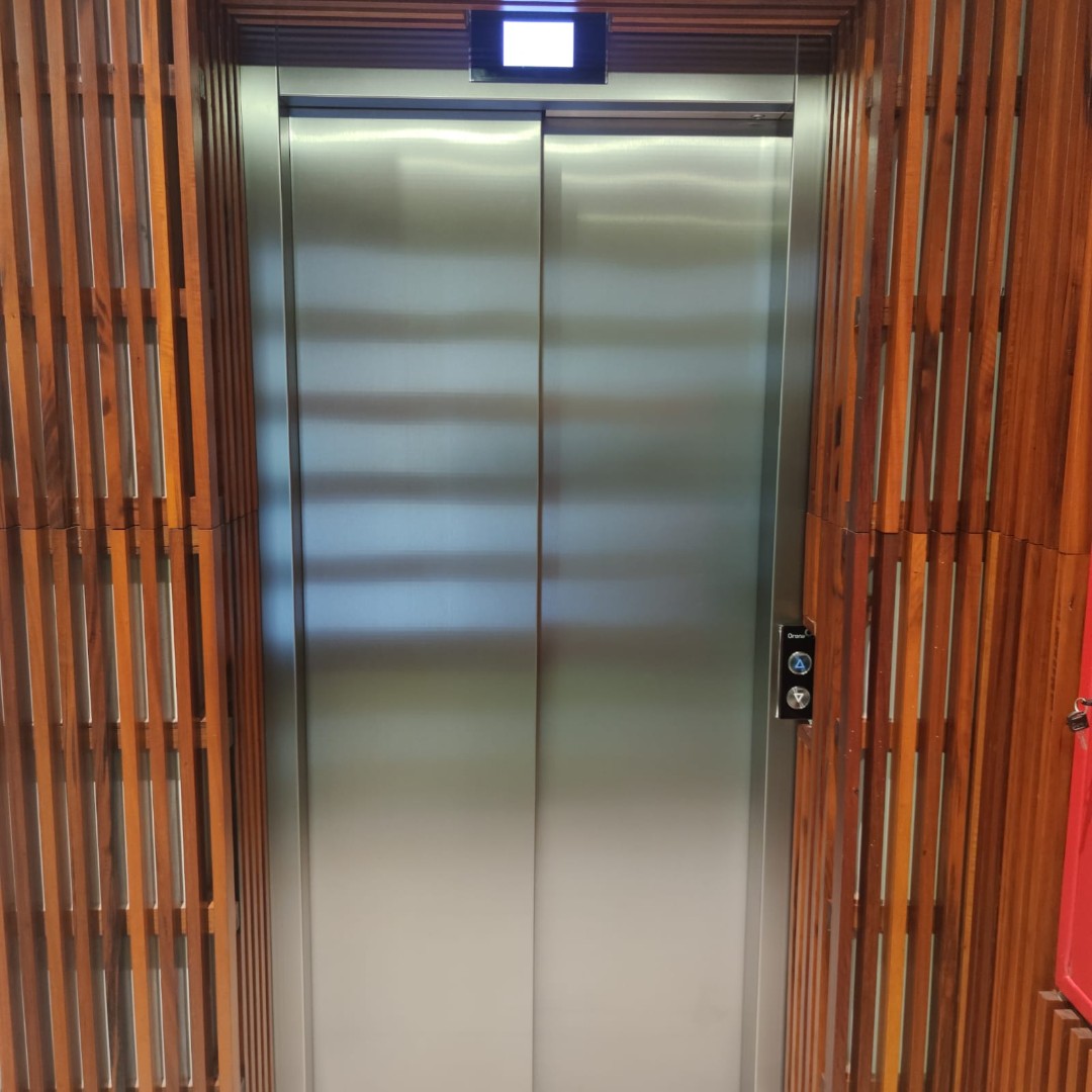 Oficina en AlquilerEQUIPETROL CALLE LOS LIRIOS ESQUINA FLAMBOYANOS 10 dormitorios 6 baños  Foto 14