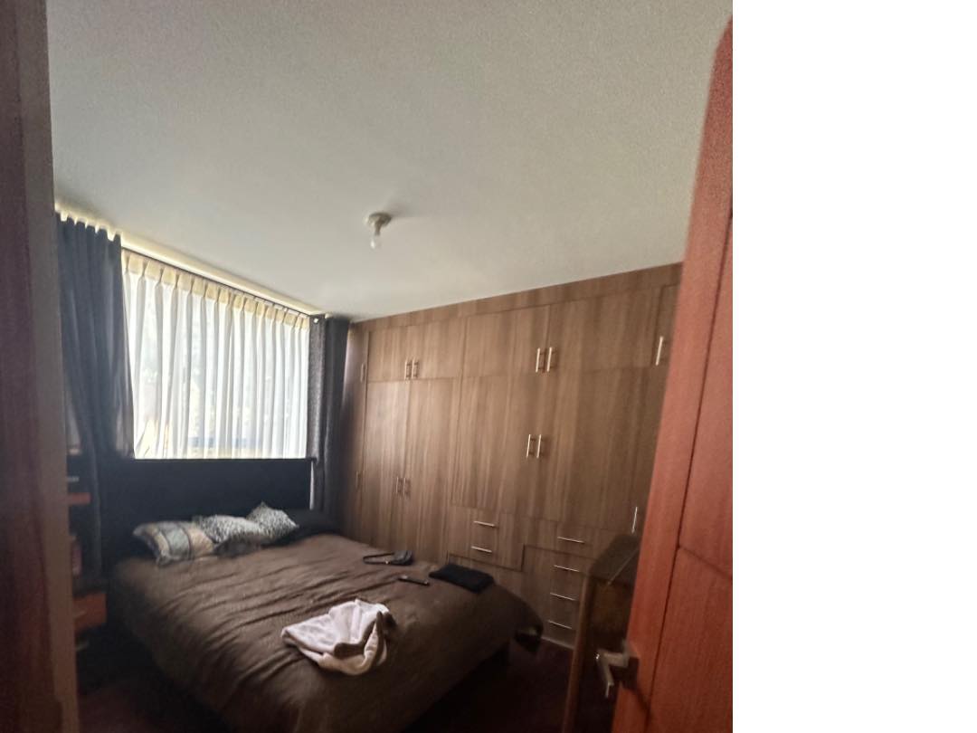 Departamento en VentaDEPARTAMENTO EN VENTA!! Obrajes avenida costanera a una cuadra del cementerio jardín  2 dormitorios 2 baños 1 parqueos Foto 21