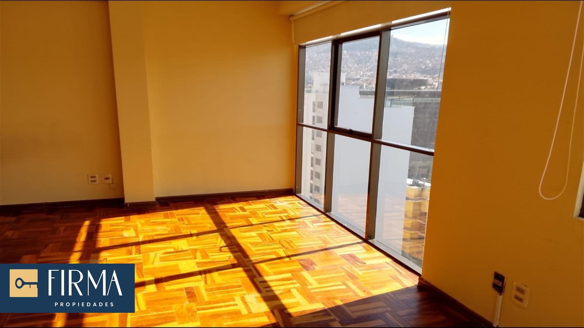 Departamento DEPARTAMENTO EN ALQUILER, AV. 6 DE AGOSTO SAN JORGE Foto 2