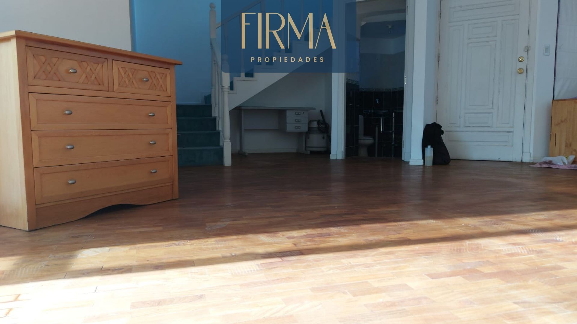 Casa en Cota Cota en La Paz 3 dormitorios 4 baños 2 parqueos Foto 2