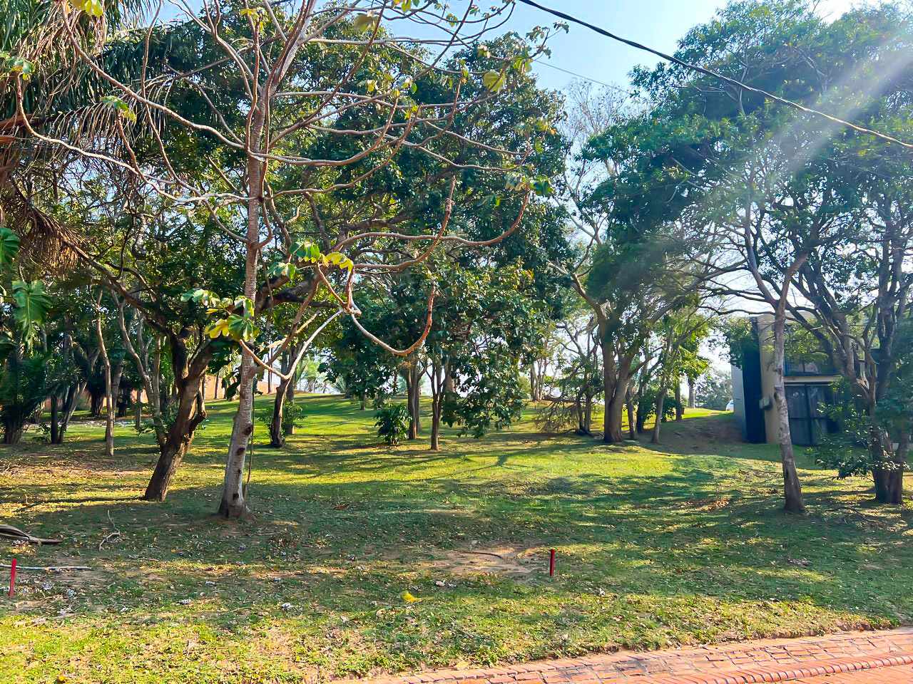 Terreno en Venta<b>TERRENO DE 1.263 M2 EN EL URUBO, CONDOMINIO PRIVADO</b>    Foto 2