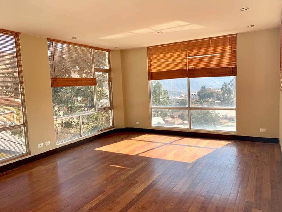 Departamento en VentaFinal Costanera de Calacoto 3 dormitorios 4 baños 2 parqueos Foto 8