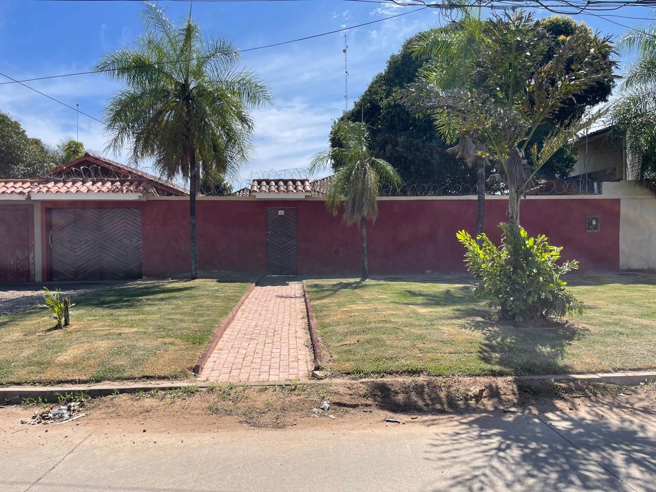 Casa en Entre 6to y 7mo anillo Norte en Santa Cruz de la Sierra 4 dormitorios 4 baños 3 parqueos Foto 1