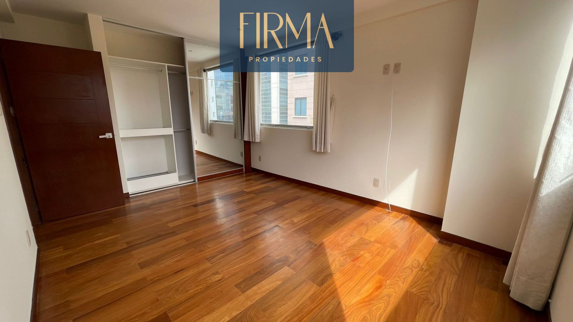 Departamento en AlquilerDEPARTAMENTO EN ALQUILER EN CALACOTO 2 dormitorios 3 baños 1 parqueos Foto 7