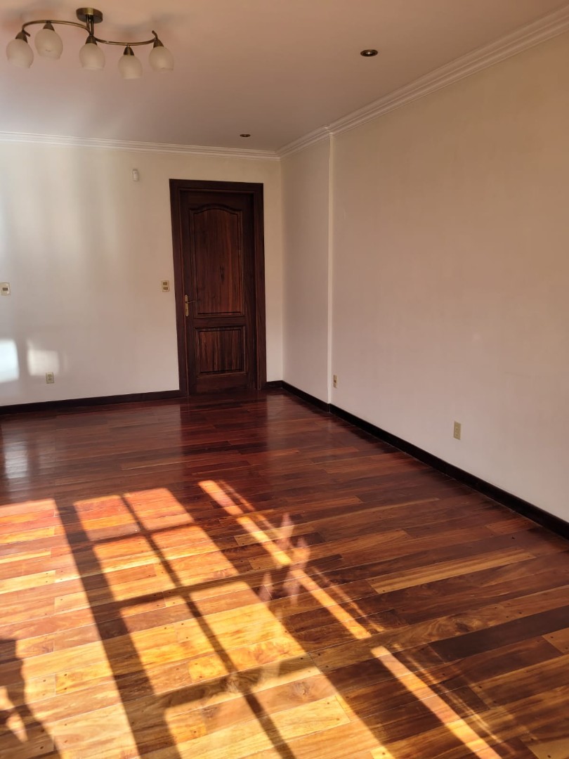 Casa en AlquilerAUQUISAMAÑA - ZONA SUR DE LA PAZ 4 dormitorios 5 baños 3 parqueos Foto 15