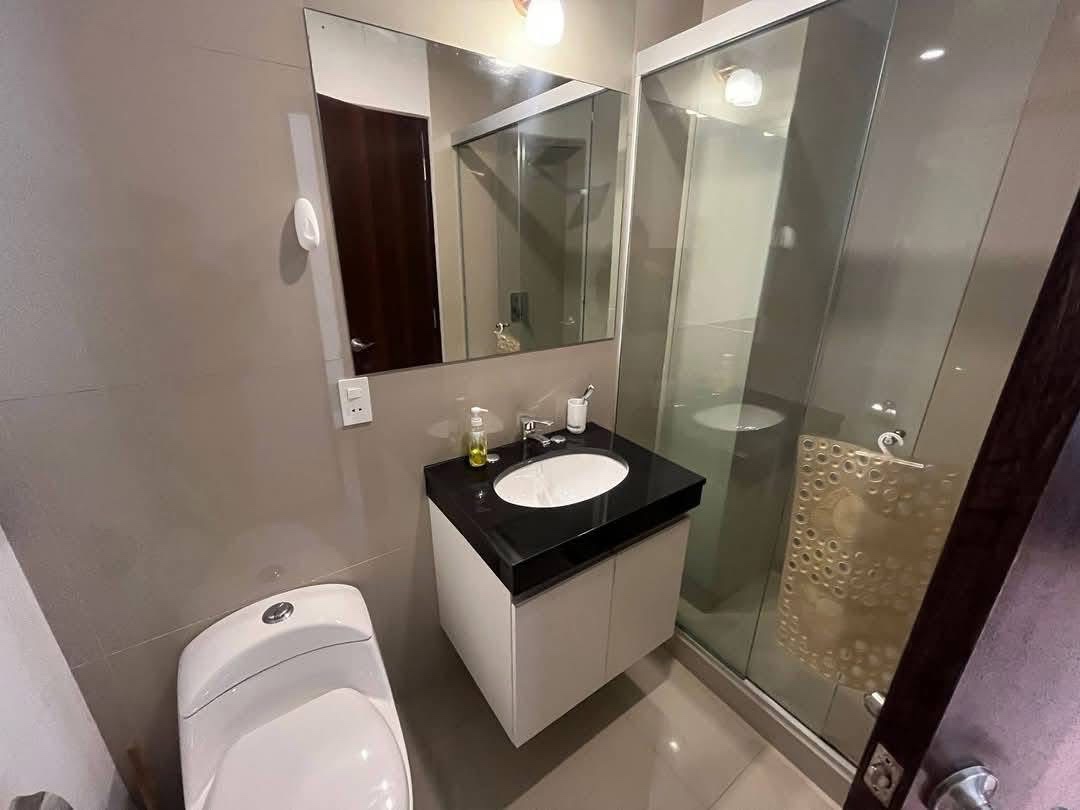 Departamento en AlquilerIRPAVI C/8 2 dormitorios 2 baños 1 parqueos Foto 5