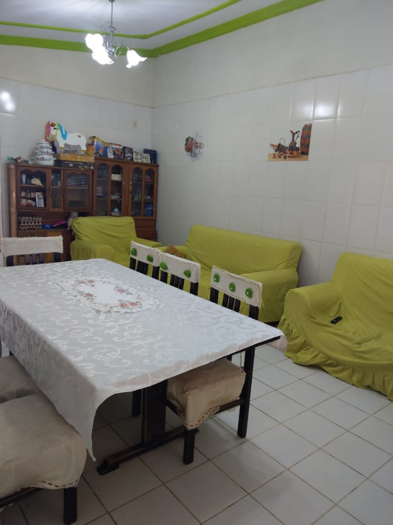 Casa en VentaBarrio Nueva Esperanza
Entre Av. 2 de agosto y Cambodromo  8 dormitorios 3 baños 2 parqueos Foto 6