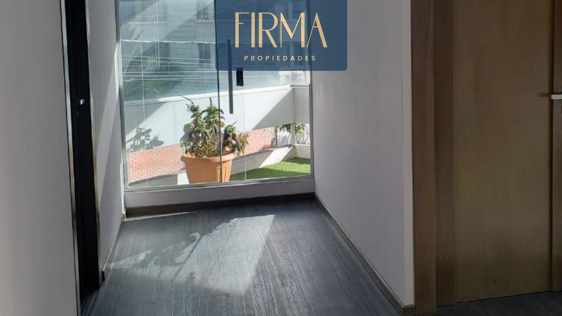 Oficina en VentaOFICINA EN VENTA, CALACOTO Foto 10