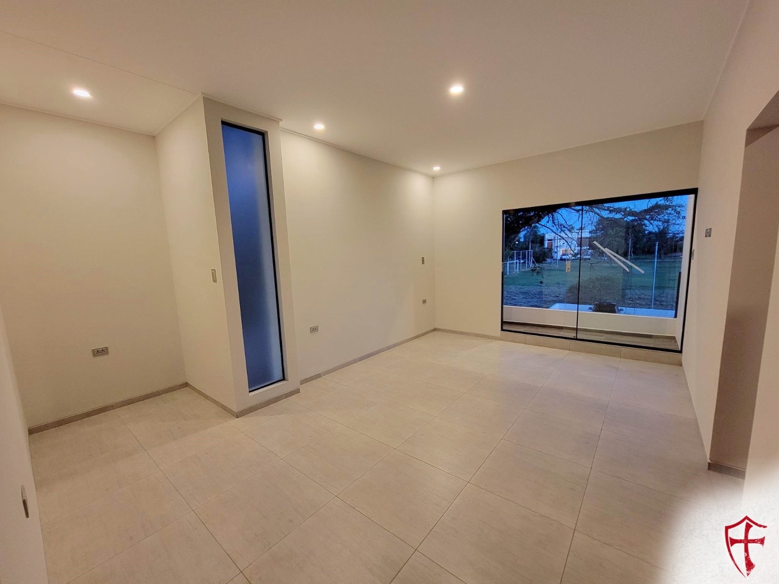 Casa en Urubó en Santa Cruz de la Sierra 5 dormitorios 6 baños 4 parqueos Foto 10