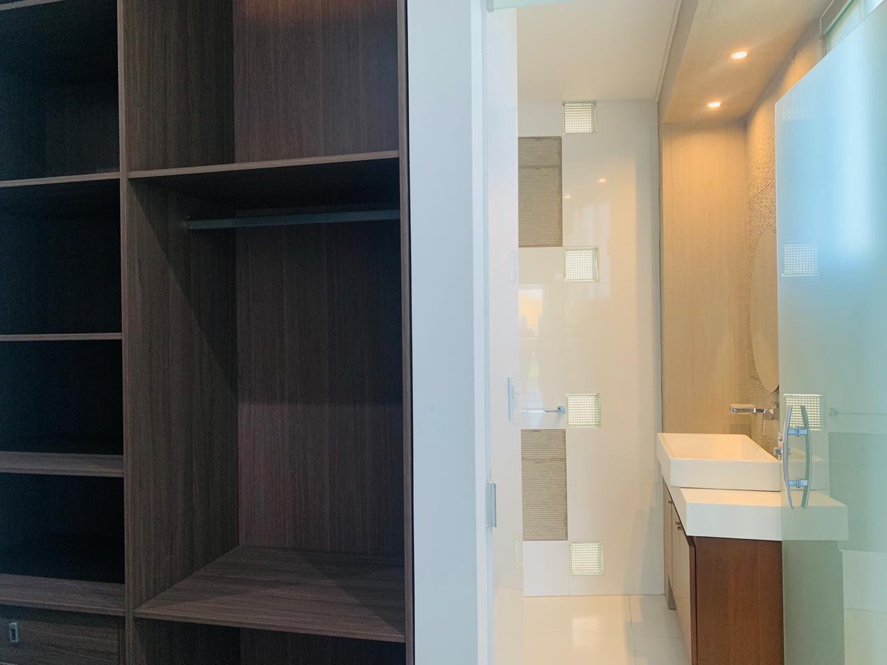 Casa en Urubó en Santa Cruz de la Sierra 5 dormitorios 5 baños 2 parqueos Foto 16