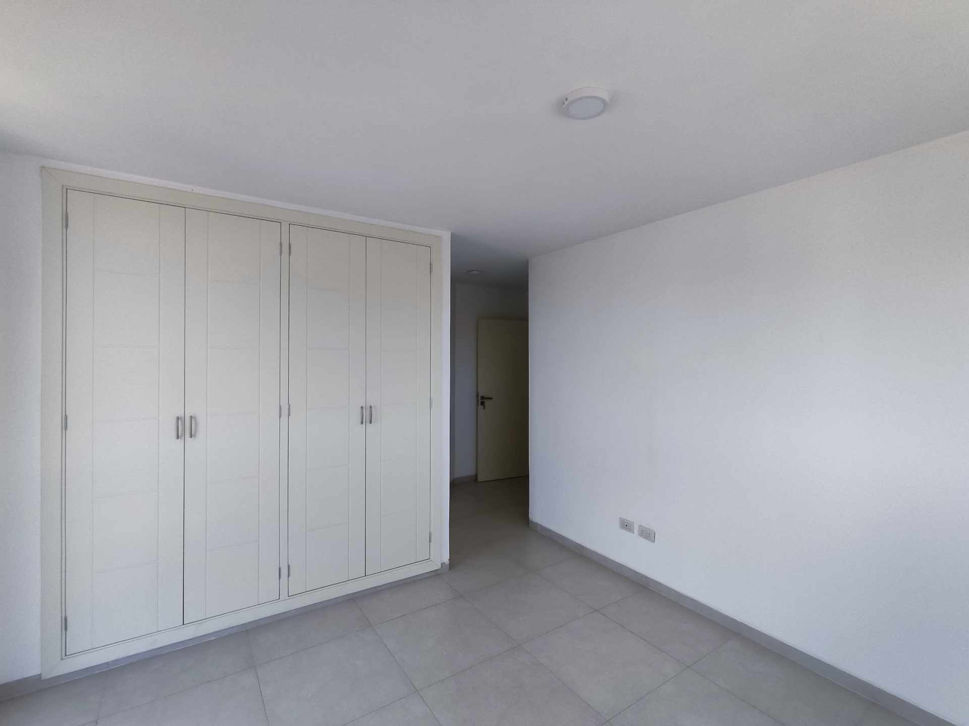 Departamento Torres Geranios, entre 1er y 2do anillo Foto 10