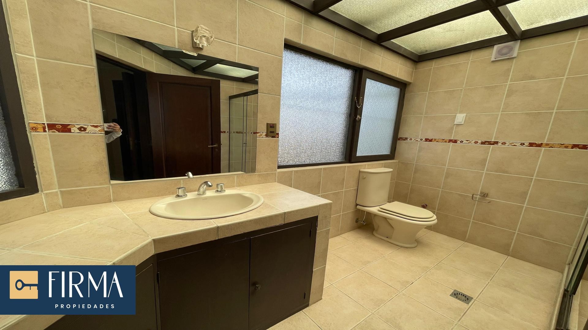 Casa en AlquilerCASA EN ALQUILER EN LA FLORIDA 3 dormitorios 5 baños 3 parqueos Foto 15