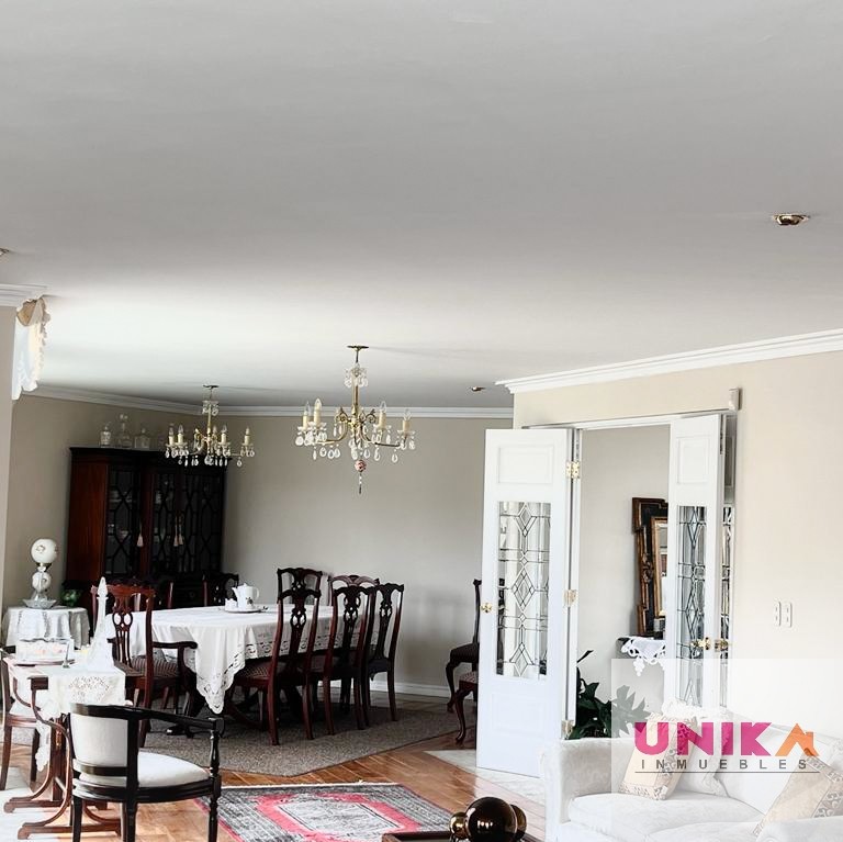 Casa en Venta🏡 HERMOSA CASA AMPLIA Y LLENA DE SOL EN VENTA, EN EL LUGAR MAS CÉNTRICO DE ACHUMANI 4 dormitorios 5 baños 4 parqueos Foto 34