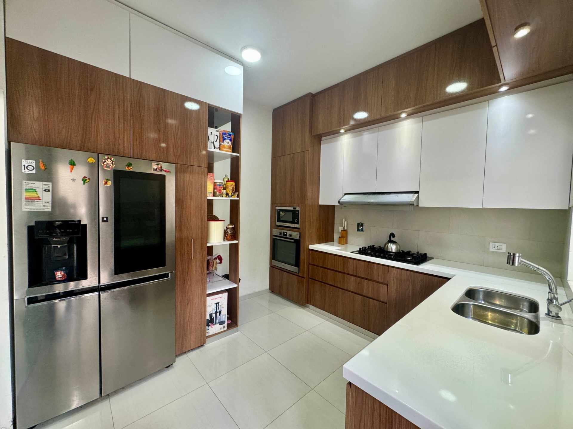 Casa en VentaCASA EN VENTA - 3ER ANILLO EXTERNO 4 dormitorios 3 baños 3 parqueos Foto 1