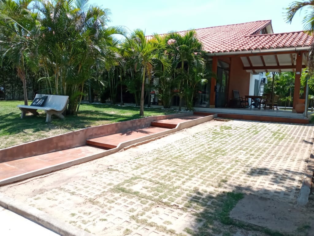 Casa en AnticréticoJARDINES DEL URUBO I 3 dormitorios 2 baños 1 parqueos Foto 9