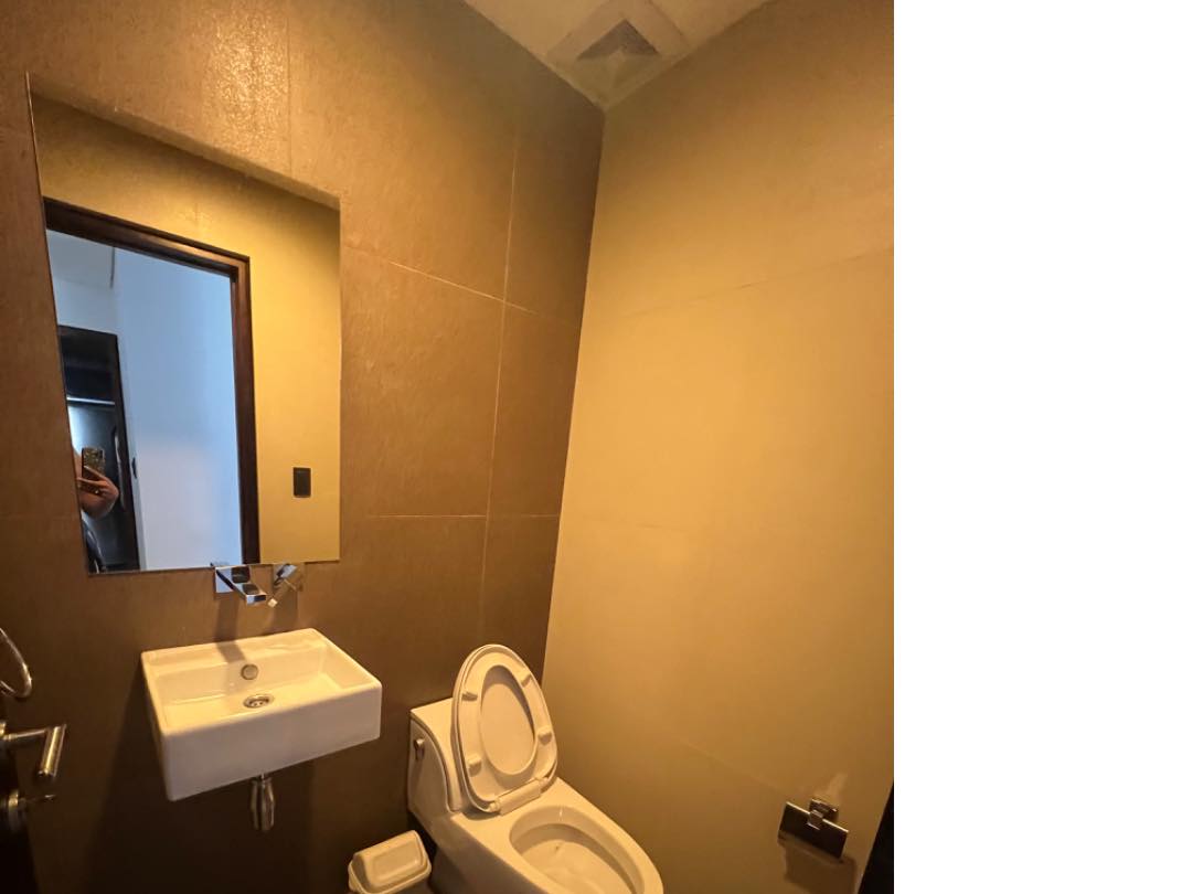 Departamento en AlquilerCalle 10 de calacoto avenida principal  3 dormitorios 3 baños 1 parqueos Foto 38