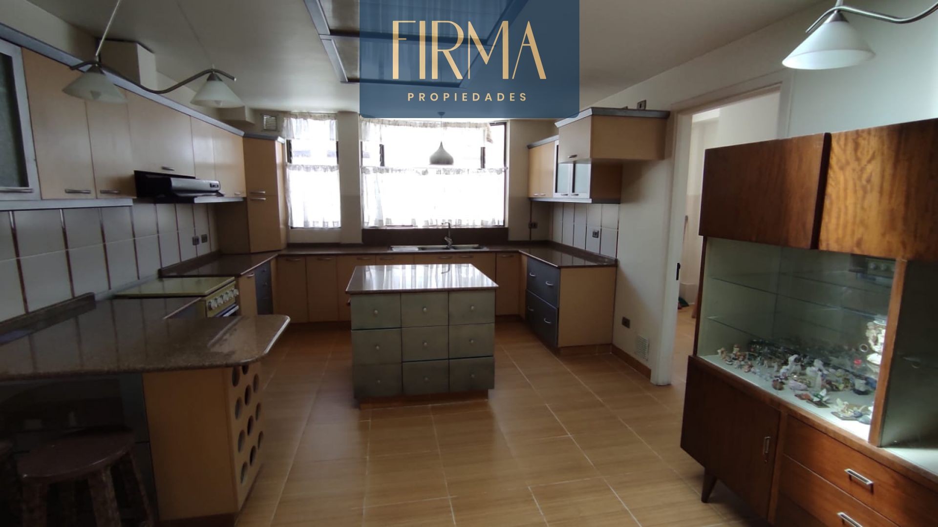 Casa en Calacoto en La Paz 9 dormitorios 7 baños 4 parqueos Foto 13