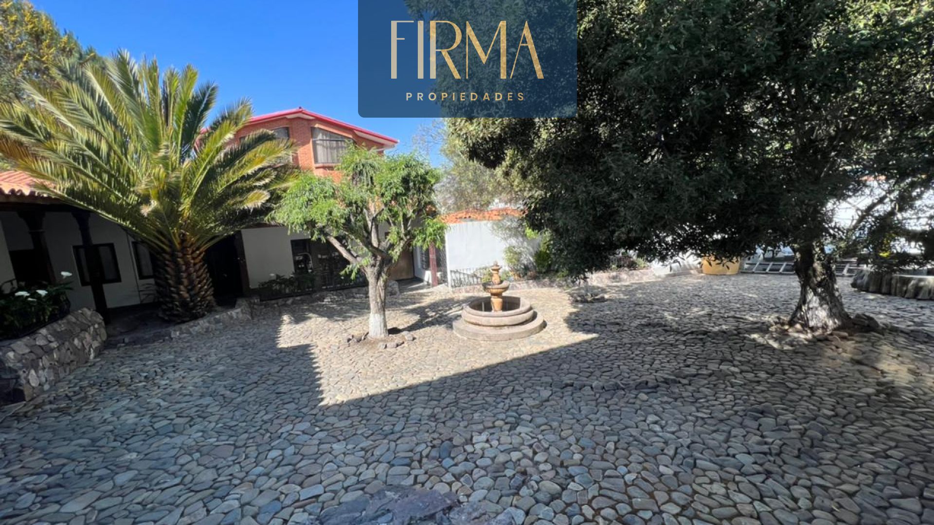 Casa en Achumani en La Paz 4 dormitorios 7 baños 5 parqueos Foto 10