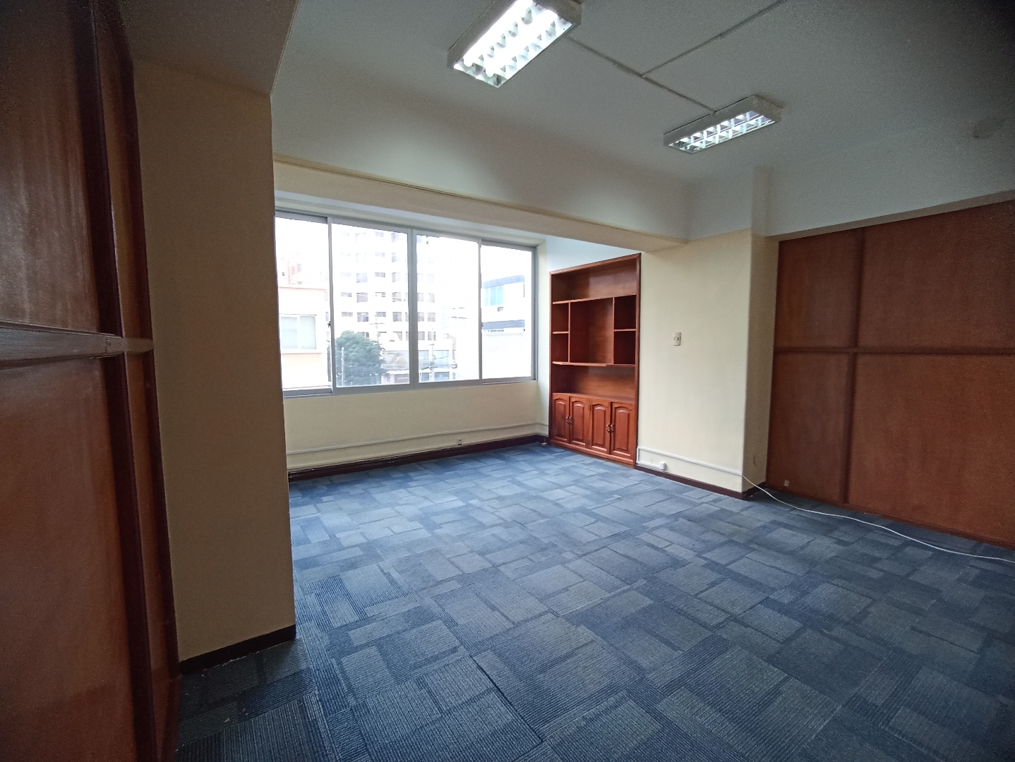 Oficina en Miraflores en La Paz 13 dormitorios 5 baños 2 parqueos Foto 31