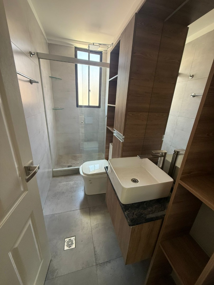 Departamento en VentaCalle Fernando Guachalla, entre 20 de octubre y 6 de agosto 3 dormitorios 2 baños 1 parqueos Foto 17