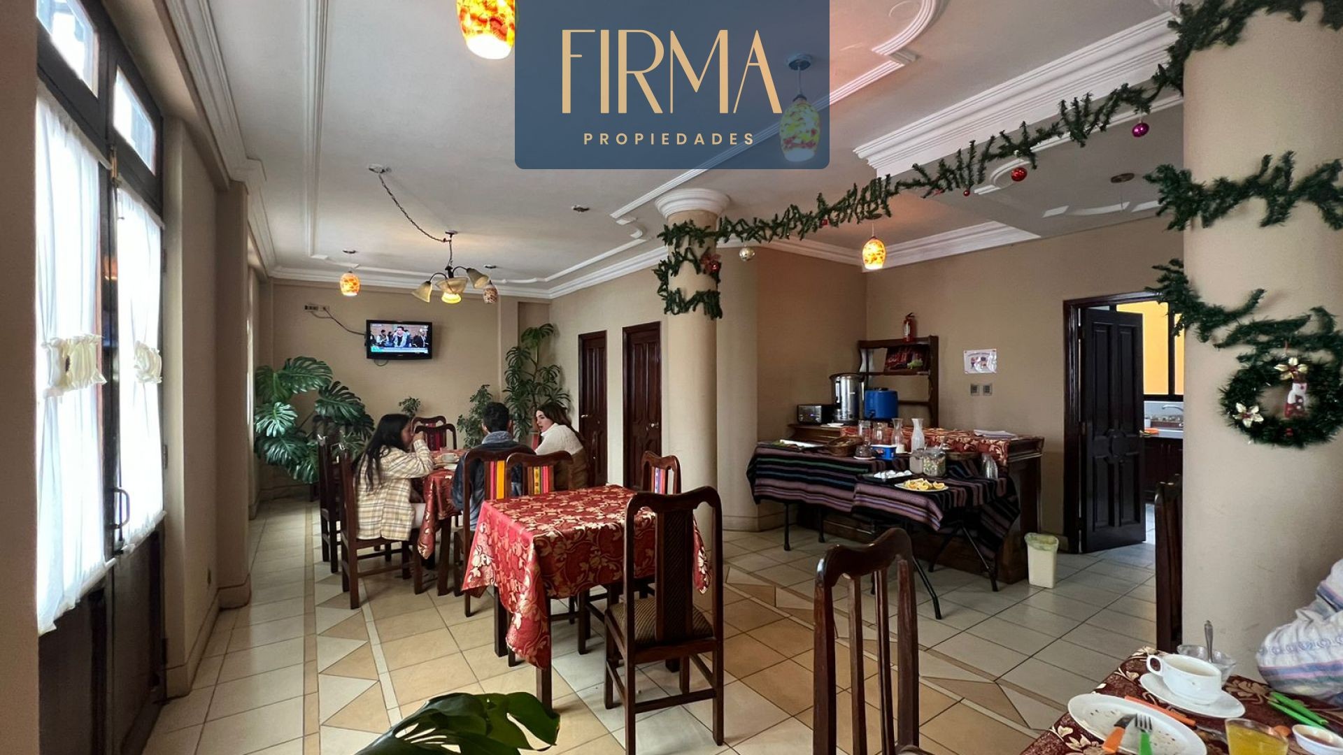 Edificio en VentaEDIFICIO/HOTEL CON LOCALES EN VENTA EN LA AV. ILLAMPU 10 dormitorios 10 baños 4 parqueos Foto 14