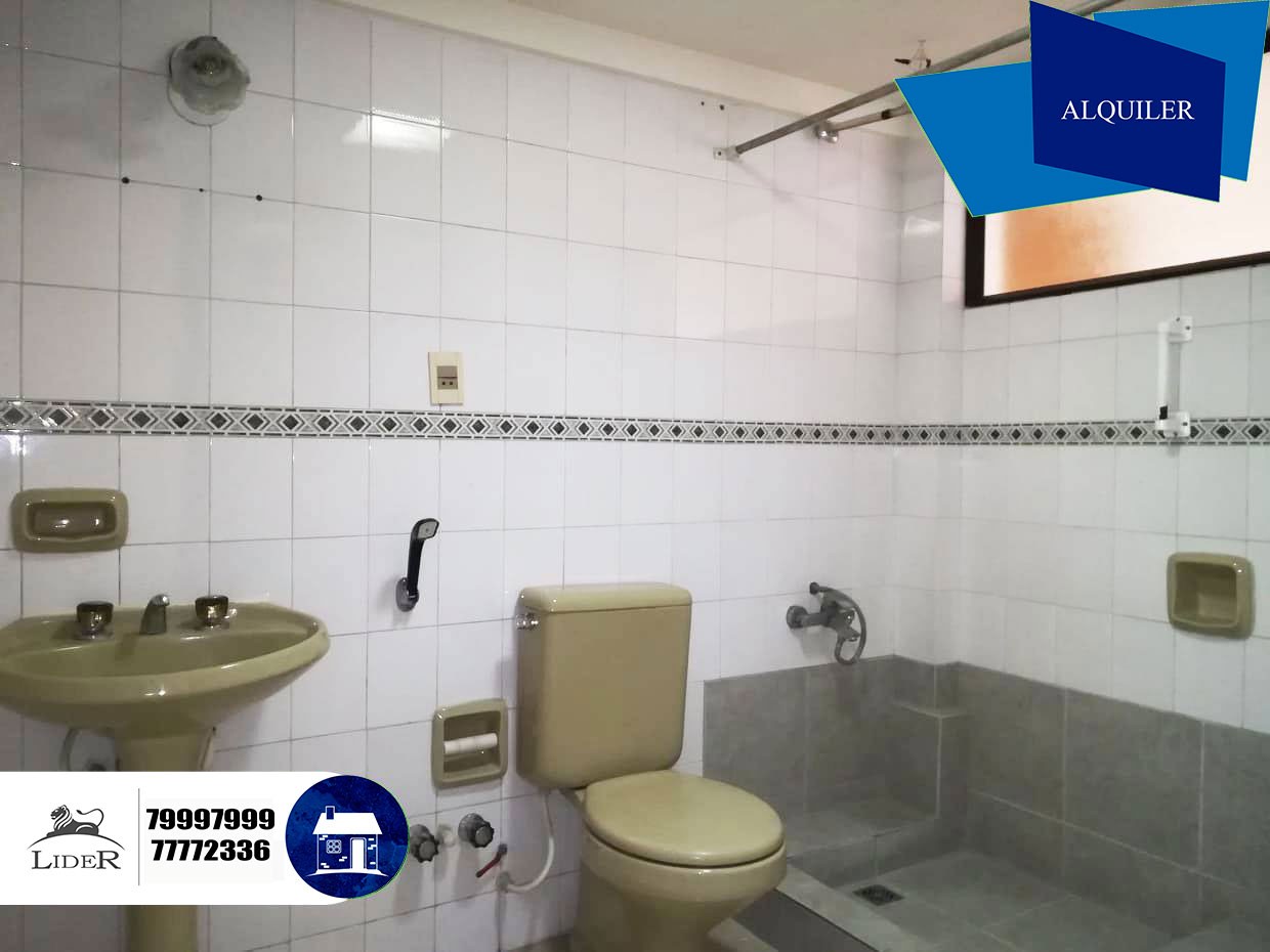 Departamento en Noroeste en Cochabamba 3 dormitorios 3 baños 1 parqueos Foto 2