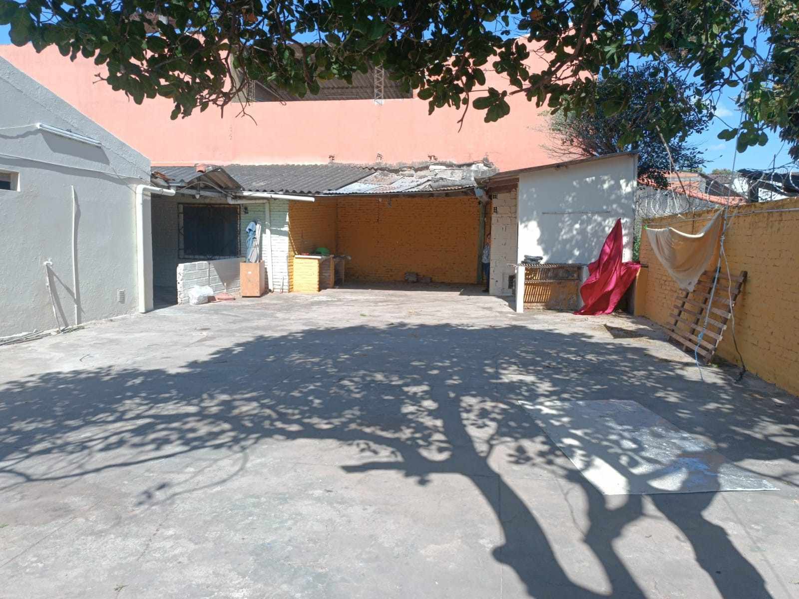 Casa en VentaEn Venta Casa Comercial a 2 Cuadras de Av. Doble Vía a Cotoca (entre 5to y 6to anillo) Foto 4
