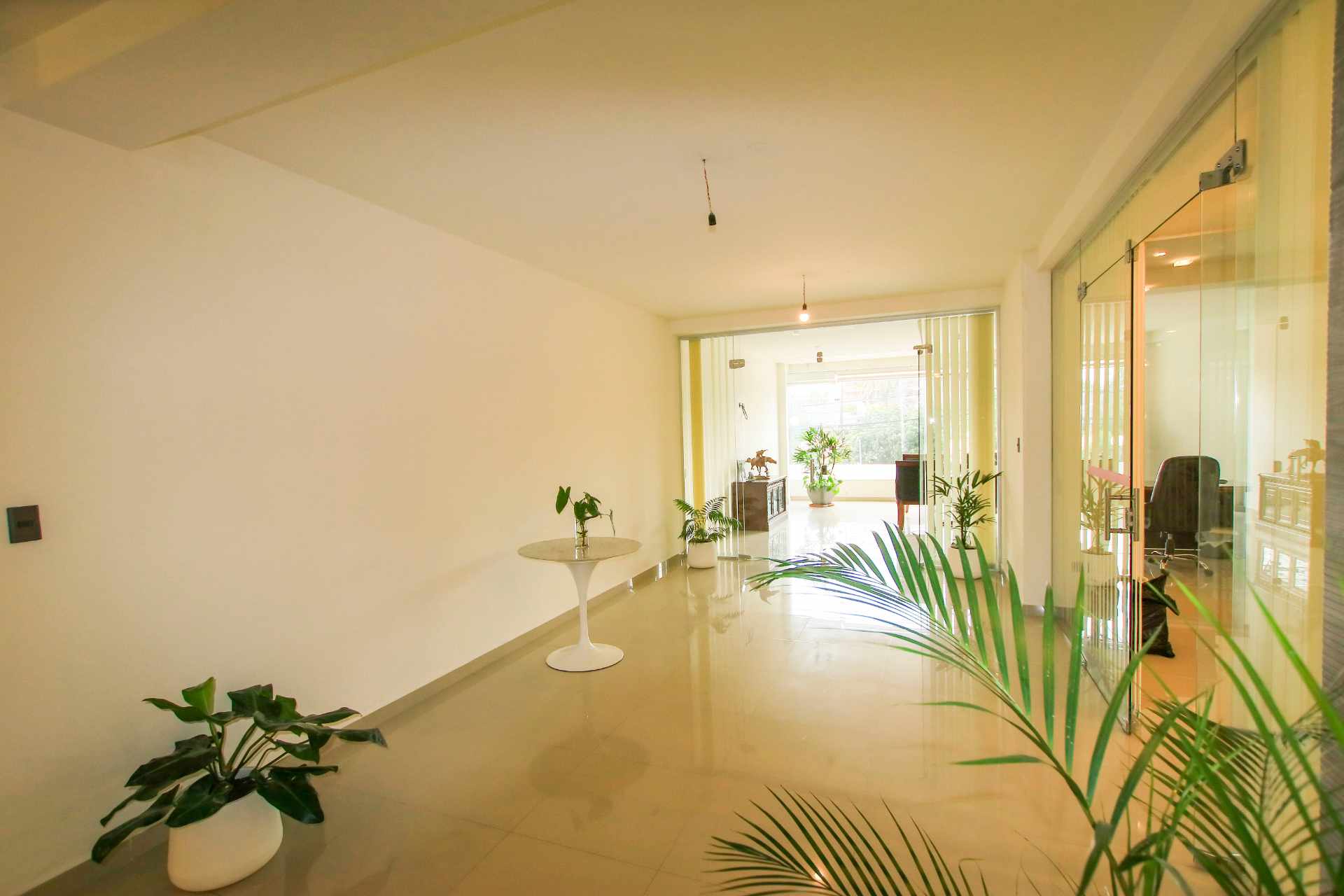 En Alquiler a $us 1,000 Foto 2