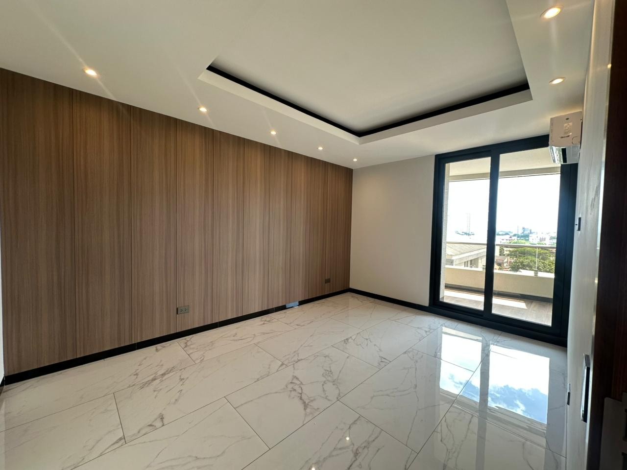 Departamento en AlquilerEQUIPETROL SKY MOON 
DEPARTAMENTO EN ALQUILER 
A ESTRENAR 2 DORMITORIOS  2 dormitorios 3 baños 1 parqueos Foto 18