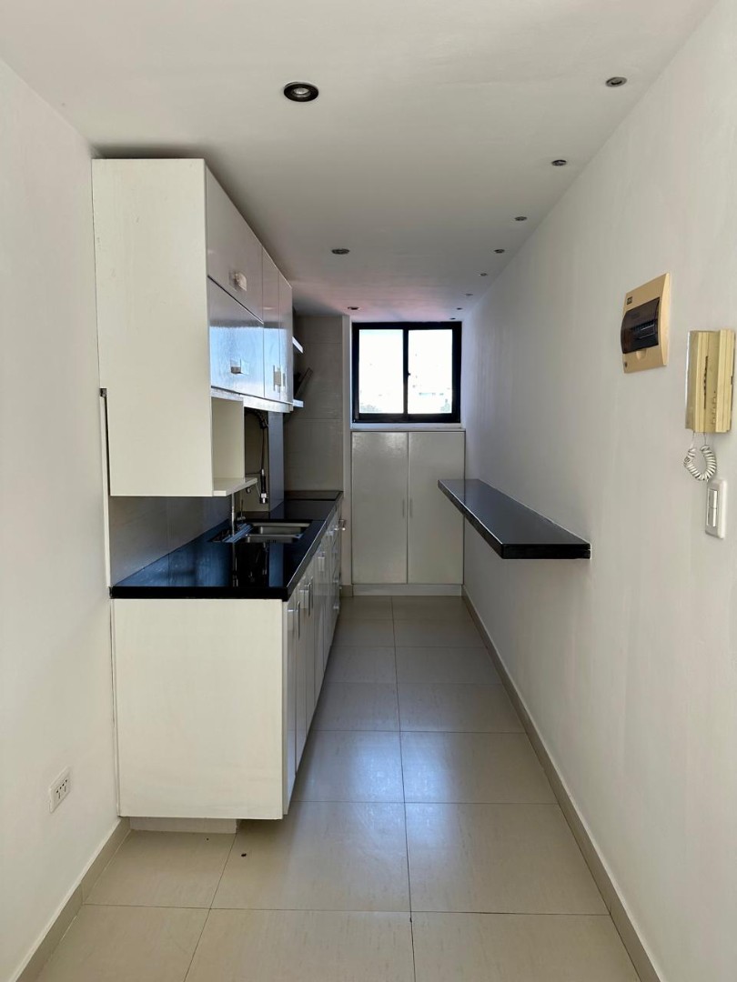 Departamento en VentaEquipetrol Norte – De Ocasión En Venta Depto de 2 Dormitorios (72.5 m2) con garaje y baulera 2 dormitorios 1 baños 1 parqueos Foto 9