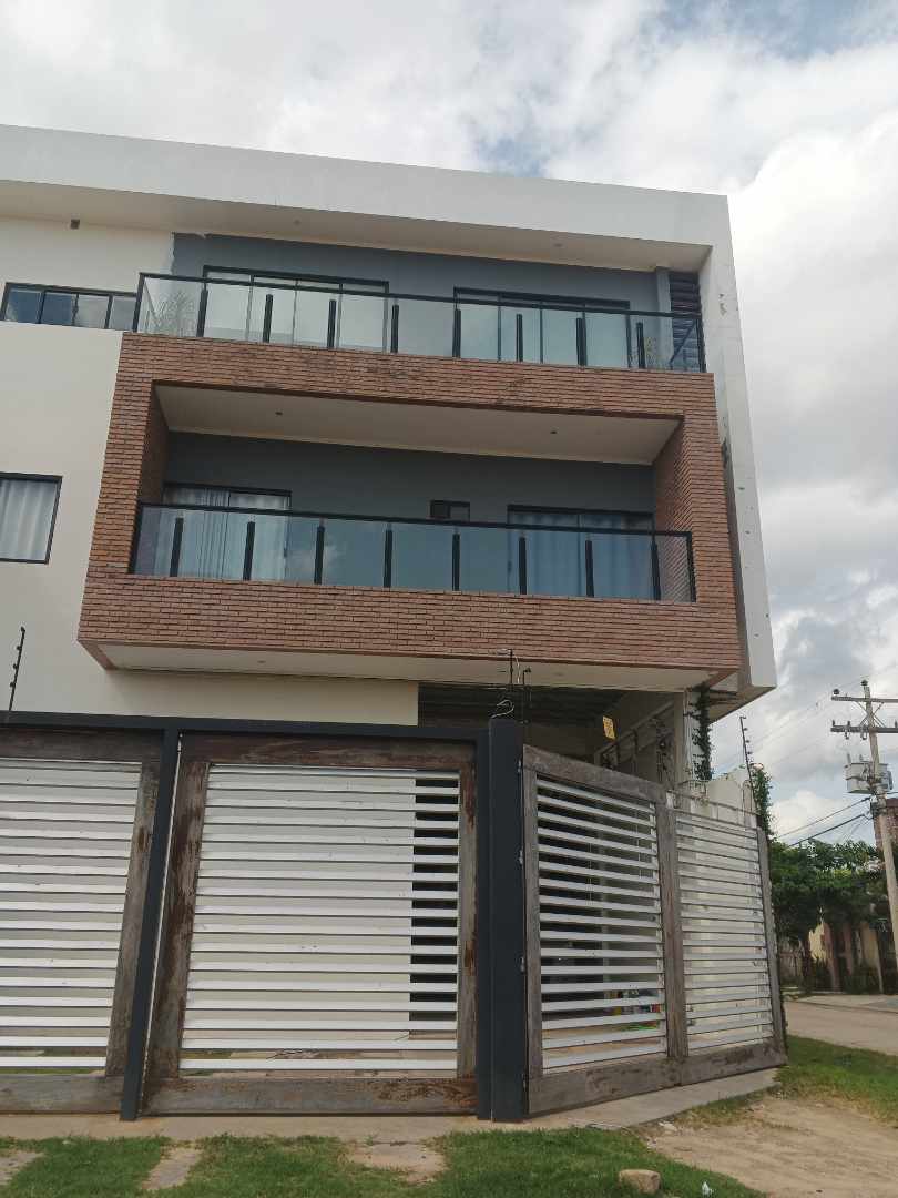 Departamento en AnticréticoAnticretico zona Oeste  3 dormitorios 2 baños 1 parqueos Foto 1