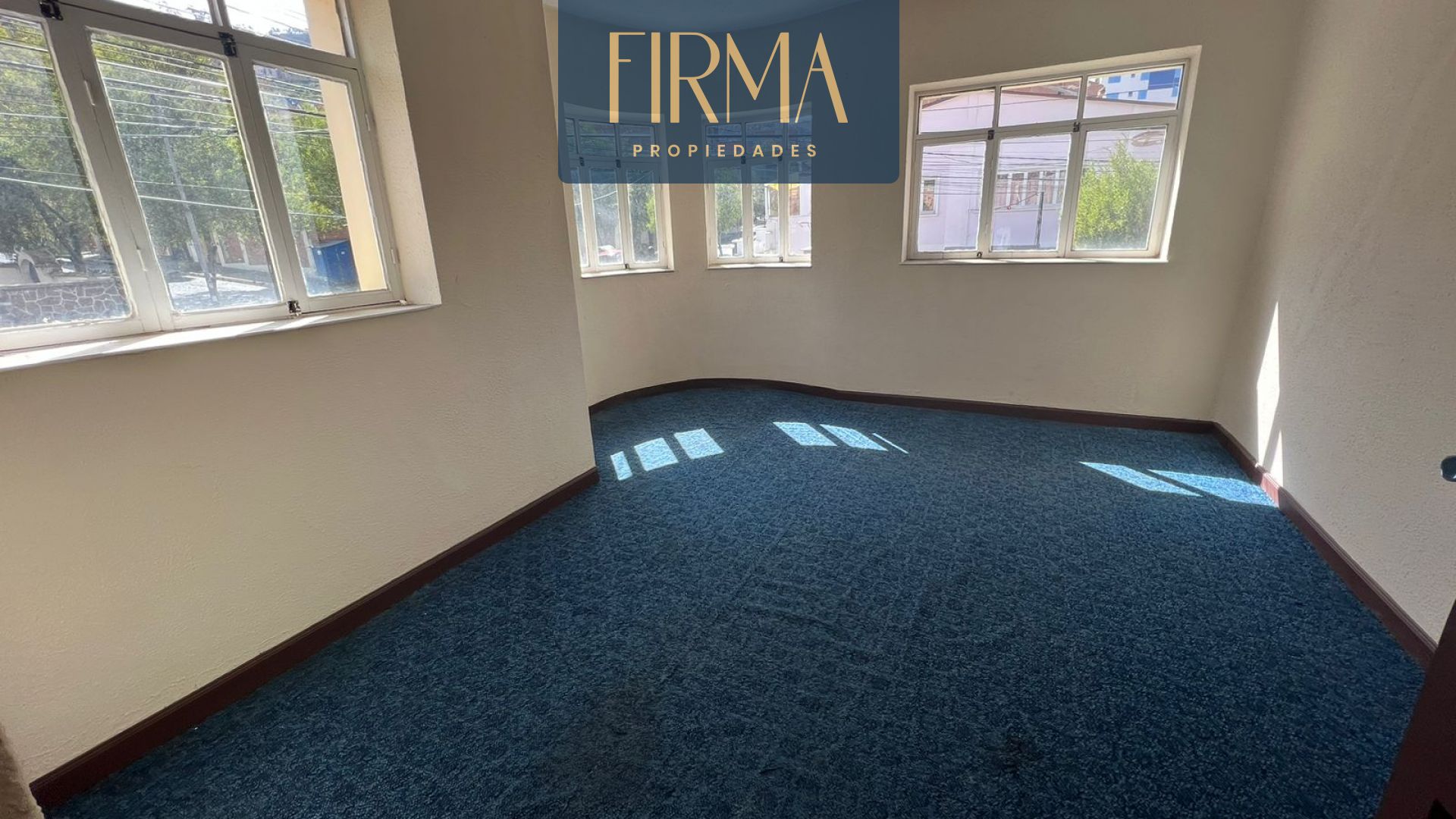 Casa en VentaCOMPRA ESTA CASA EN MIRAFLORES 8 dormitorios 5 baños 2 parqueos Foto 6