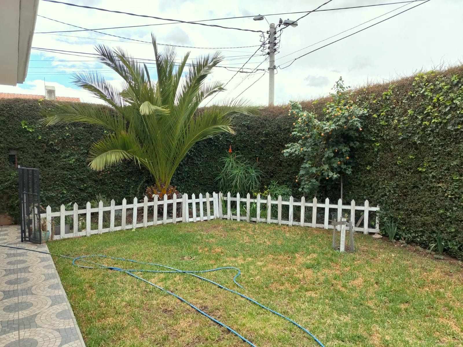 Casa en Achumani en La Paz 2 dormitorios 1 baños 2 parqueos Foto 3