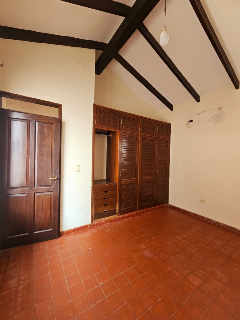 Casa en AlquilerAv. Ibérica- Barrio las LAS PALMAS  5 dormitorios 4 baños 3 parqueos Foto 20