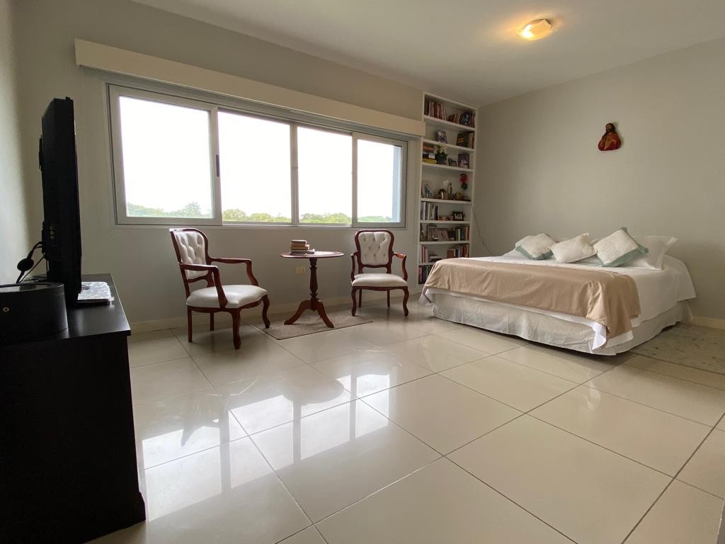 Departamento en Entre 4to y 5to anillo Oeste en Santa Cruz de la Sierra 3 dormitorios 3 baños 1 parqueos Foto 8