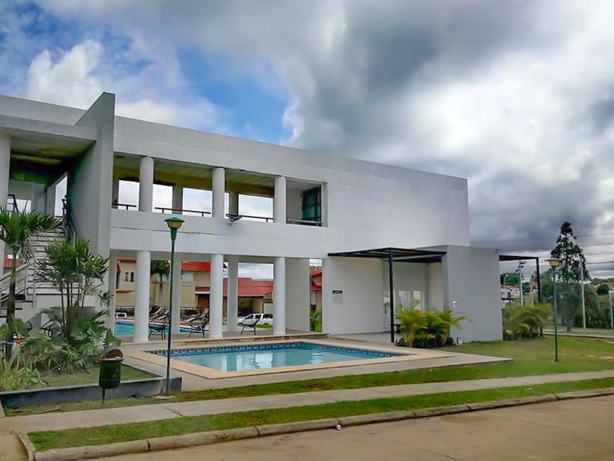 Casa en Venta<b>CASA EN VENTA SANTA CRUZ DE LA COLINA</b> 4 dormitorios 4 baños 4 parqueos Foto 4